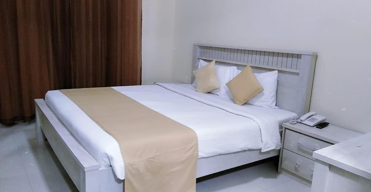 Al Khaleej Plaza Furnished Apartments Llc Adzsmán Kültér fotó