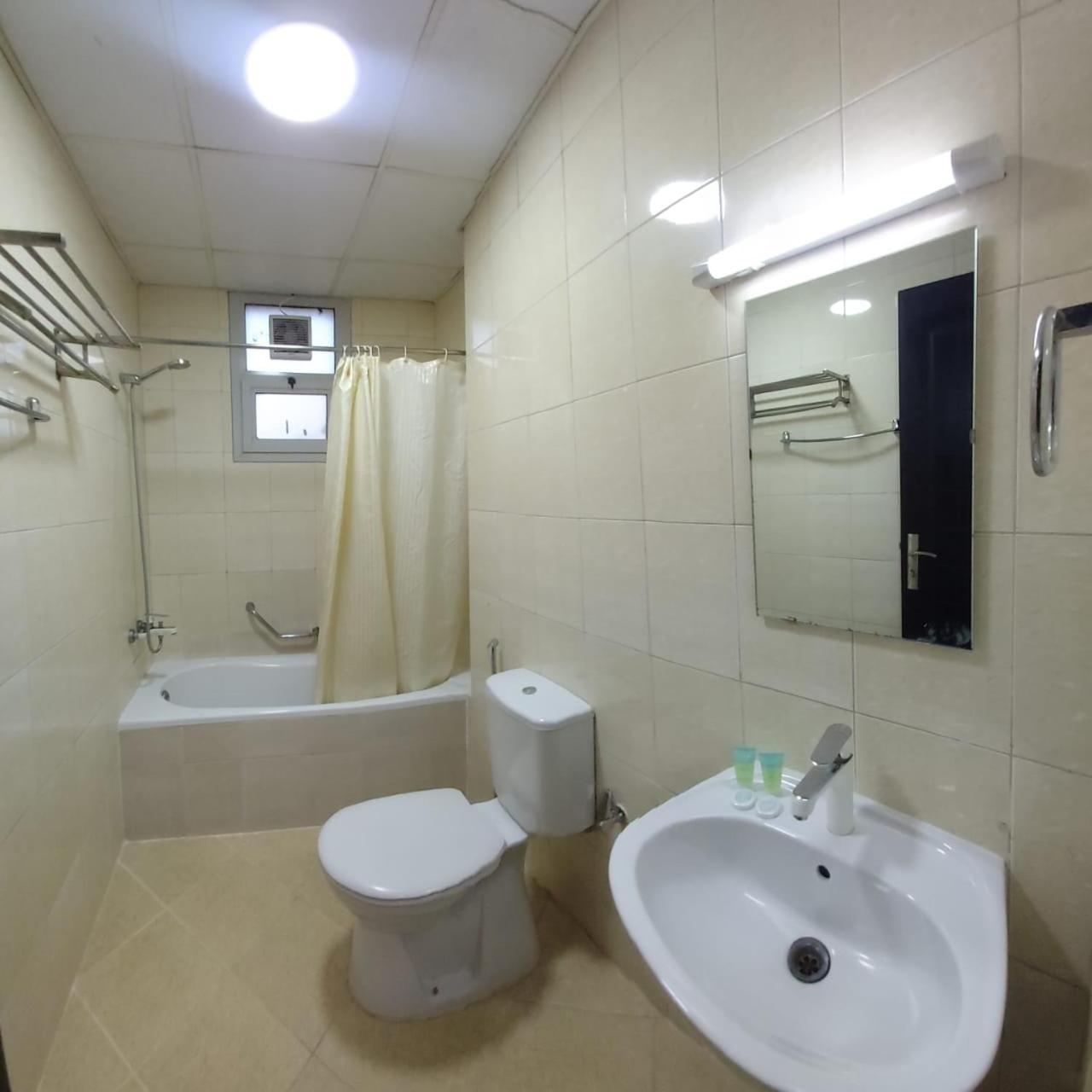 Al Khaleej Plaza Furnished Apartments Llc Adzsmán Kültér fotó