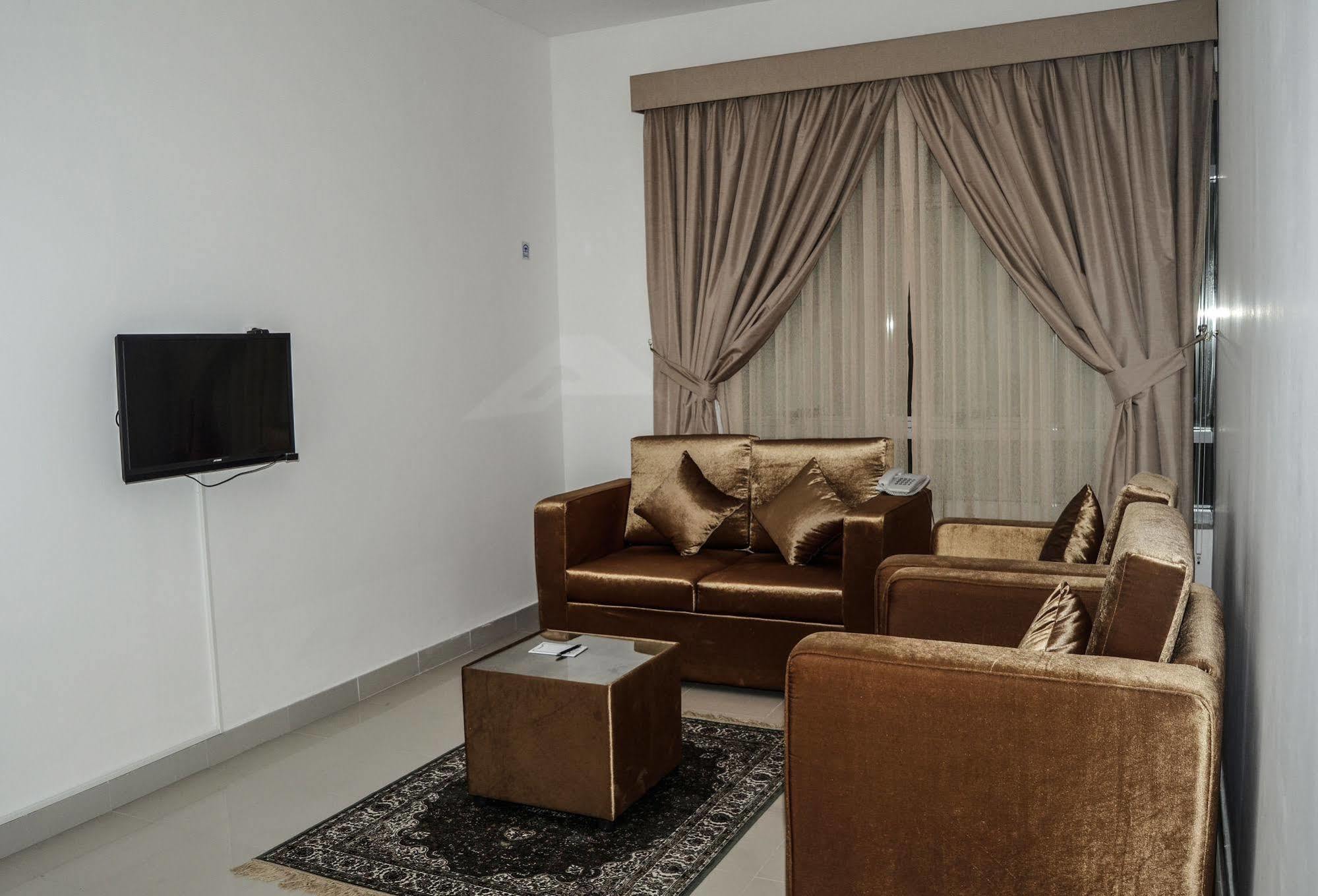 Al Khaleej Plaza Furnished Apartments Llc Adzsmán Kültér fotó
