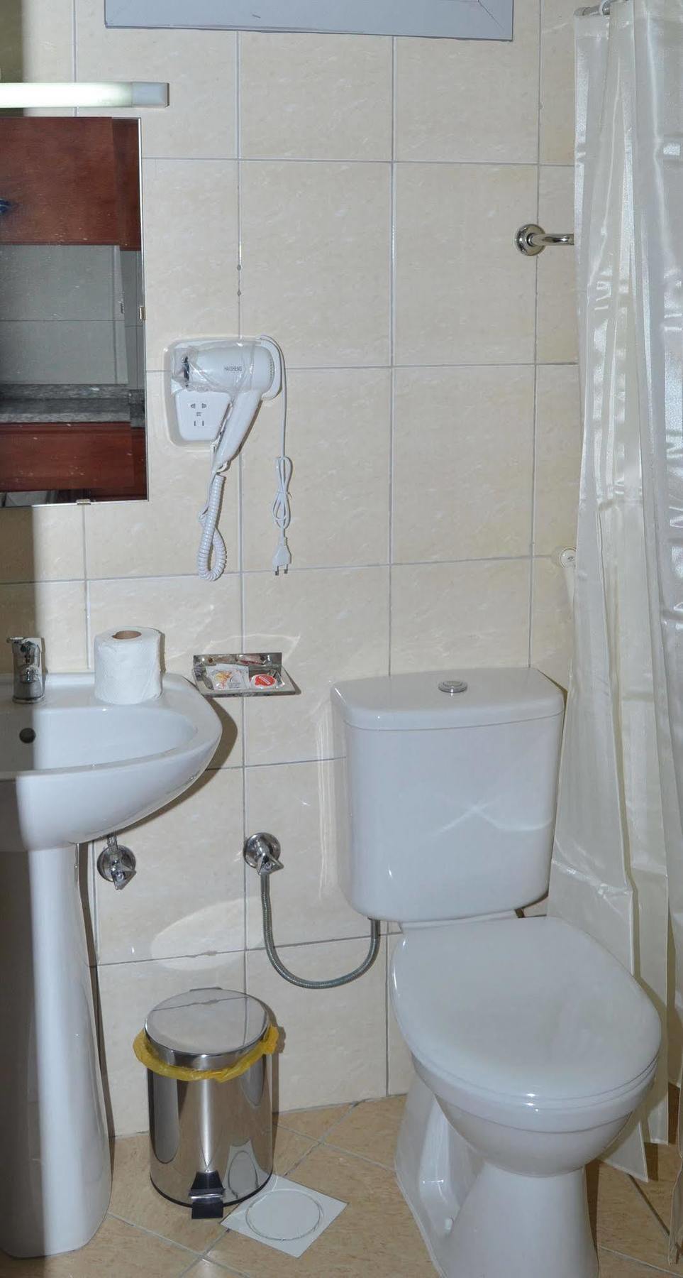 Al Khaleej Plaza Furnished Apartments Llc Adzsmán Kültér fotó